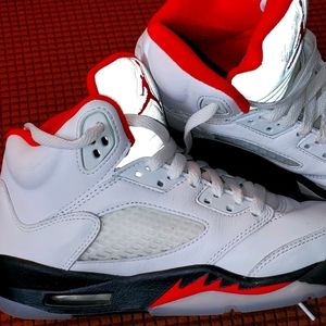 Youth Size 5 AIR JORDAN RETRO 5 FIRE